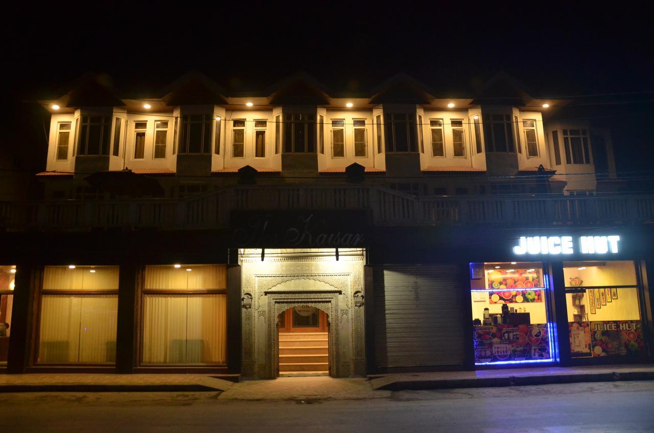 Kaisar Hotel Srīnagar Екстериор снимка