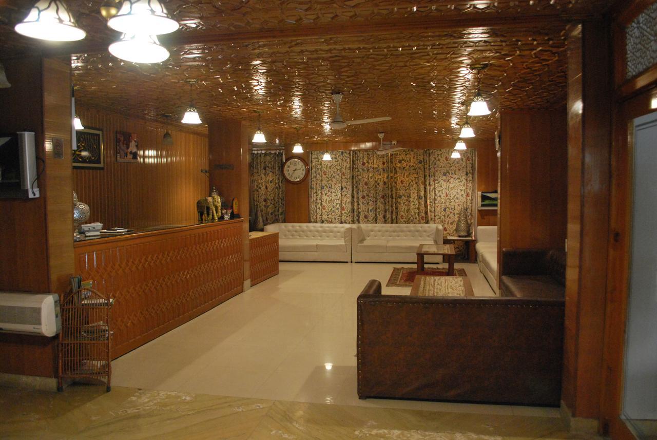 Kaisar Hotel Srīnagar Екстериор снимка